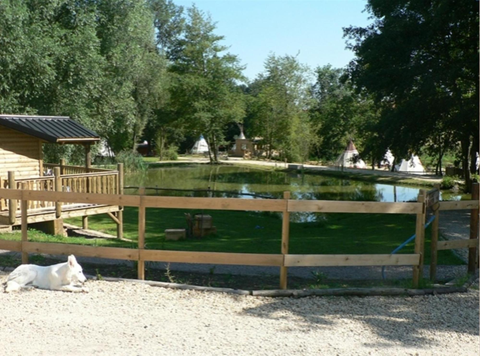 Etangs Du Moulin Hotel Suzy ภายนอก รูปภาพ