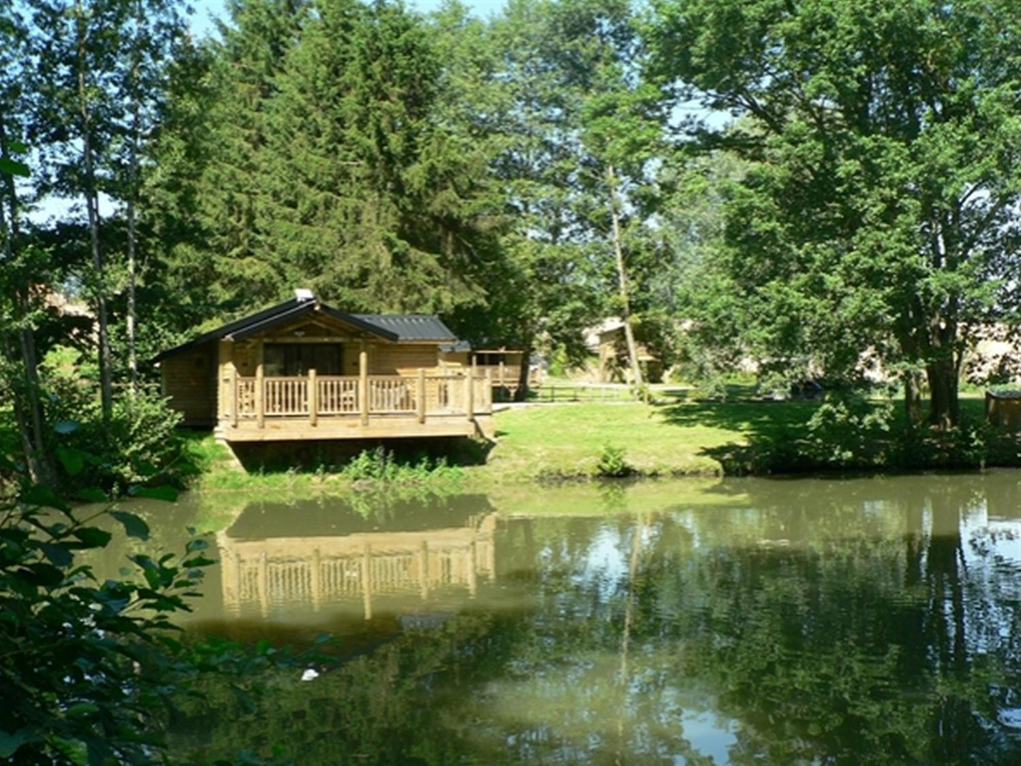 Etangs Du Moulin Hotel Suzy ภายนอก รูปภาพ